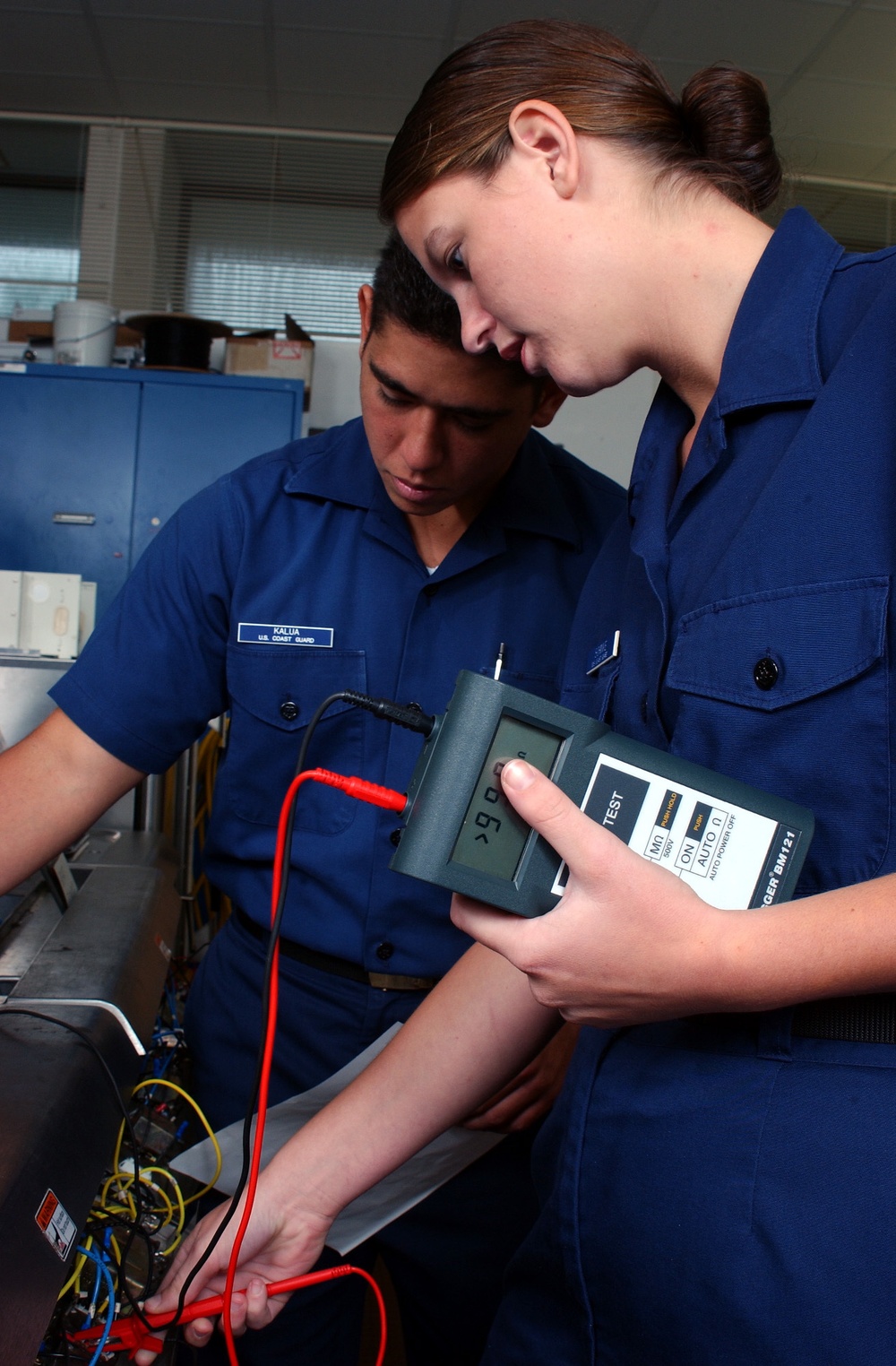 ELECTRICIAN'S MATE (EM)