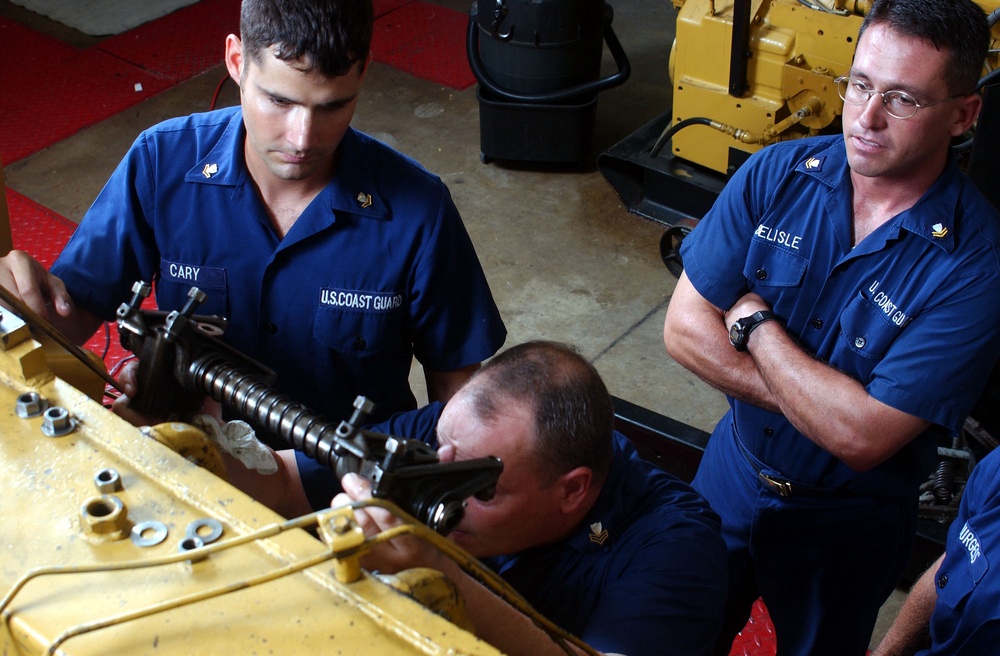 MACHINERY TECHNICIAN (MK)