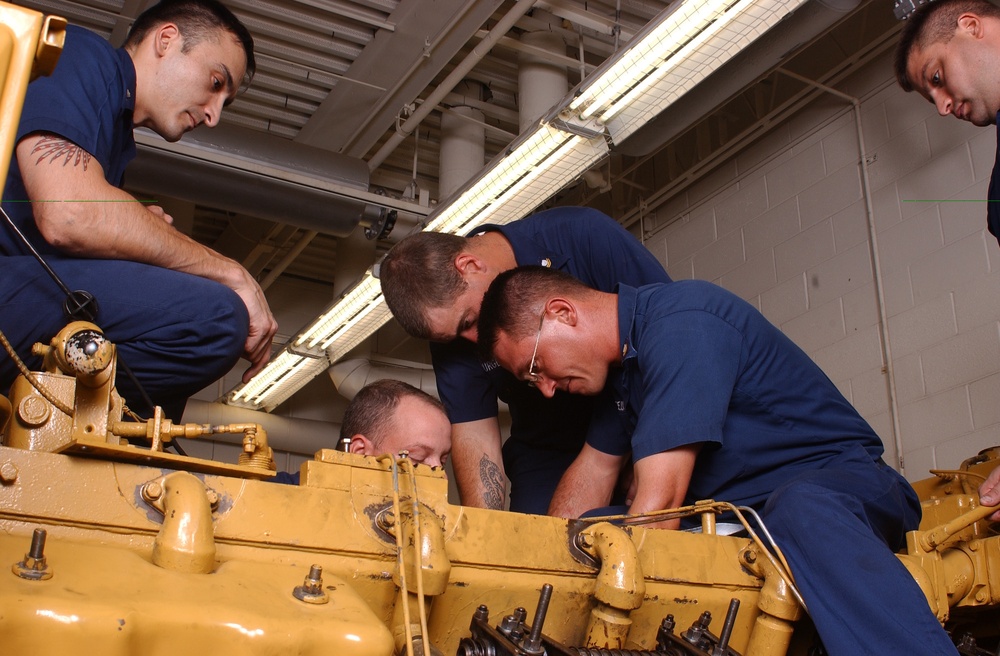 MACHINERY TECHNICIAN (MK)