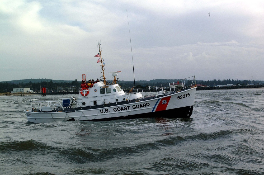 COAST GUARD SURFMEN
