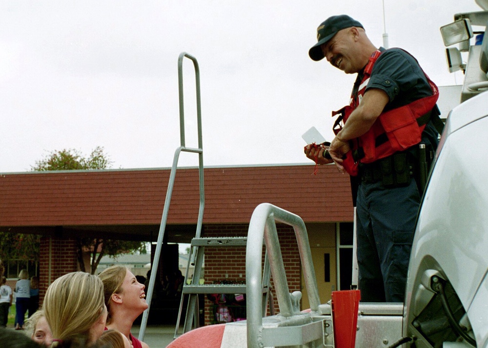 MSST 91103 VISITS SCHOOL