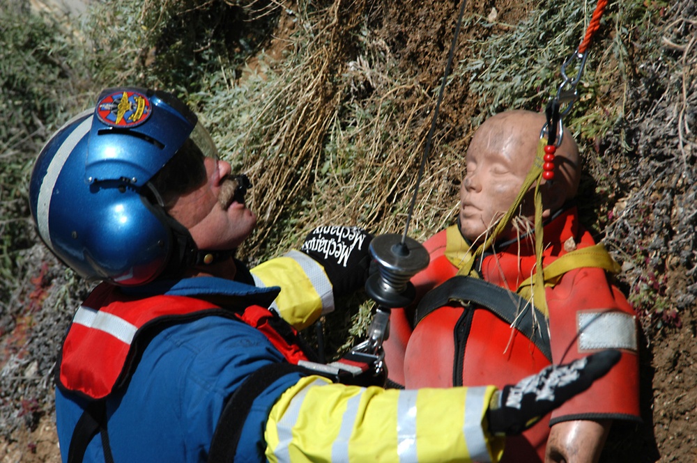 CLIFF RESCUE DRILL