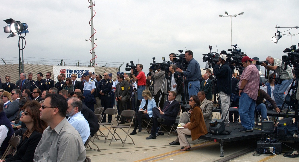 ROUND TABLE WITH SECRETARY RIDGE