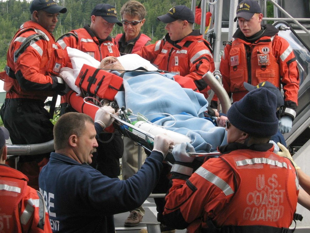 cruise ship rescues passenger