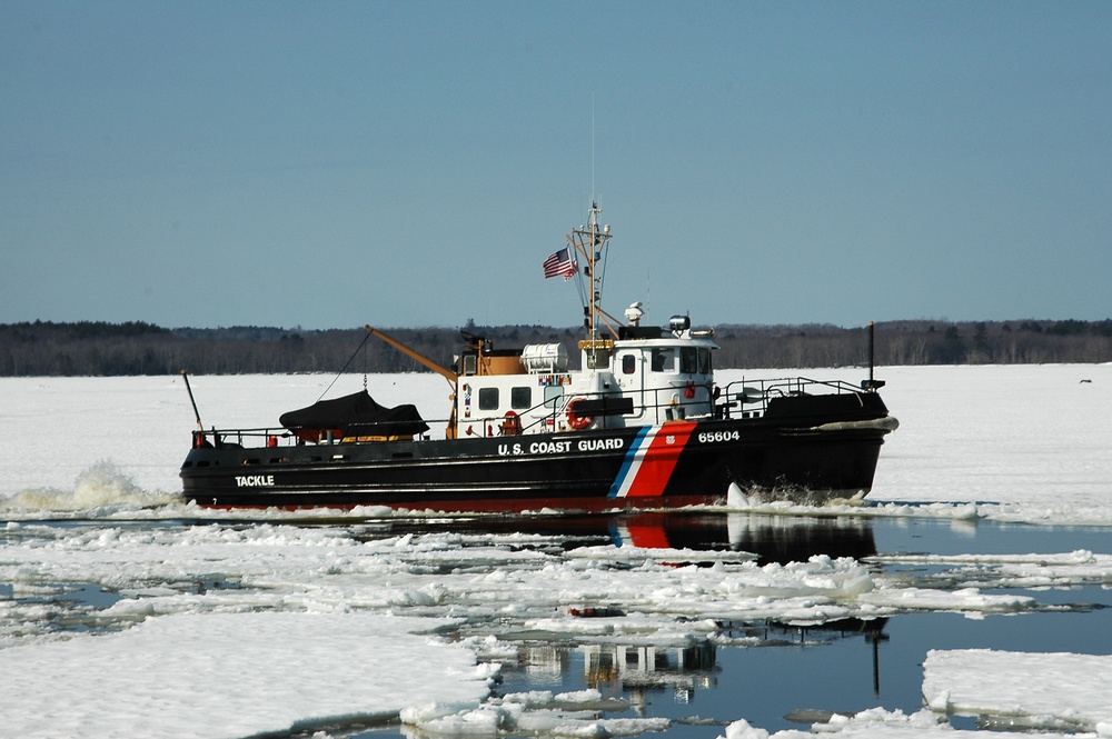 ICEBREAKER ON THE KENNEBEC RIVER