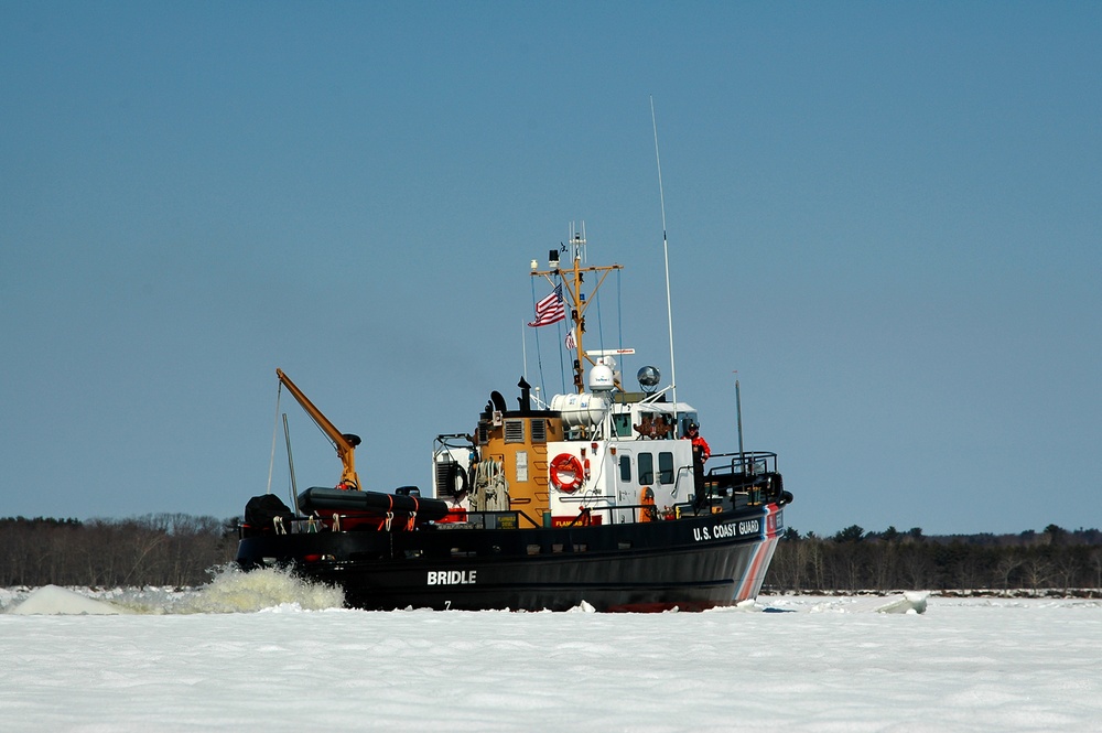 ICEBREAKER ON THE KENNEBEC RIVER