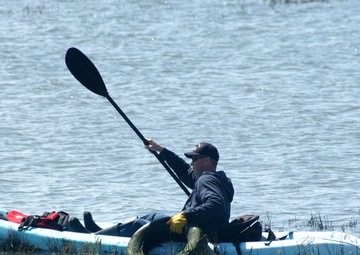USCG PARTICIPATES IN SAN DIEGO ENVIRONMENTAL CLEANUP (FR)