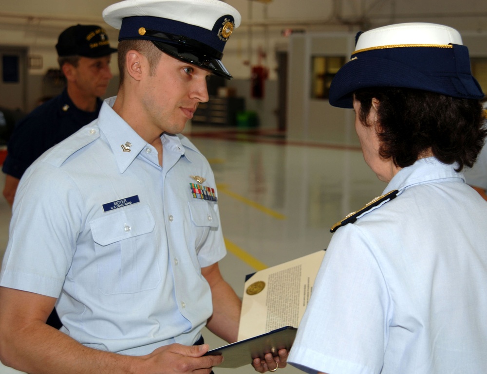 Rescue Swimmer Receives Air Medal