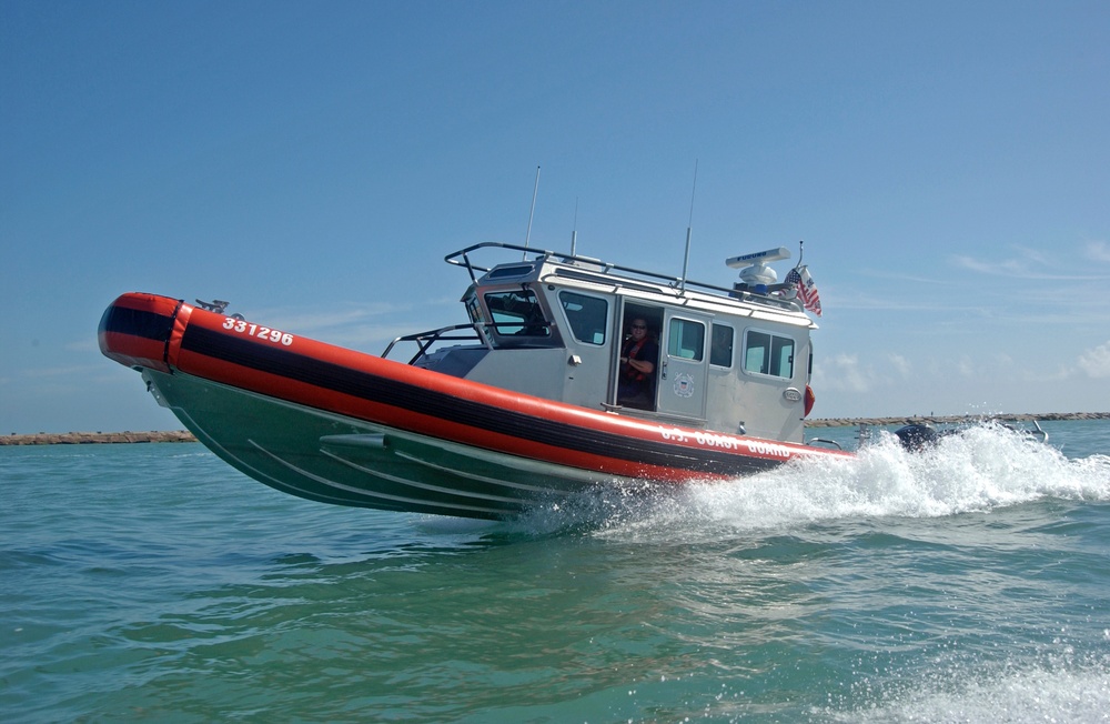 33-foot patrol boat