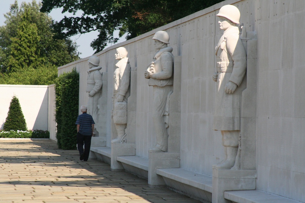 CAMBRIDGE AMERICAN CEMETARY