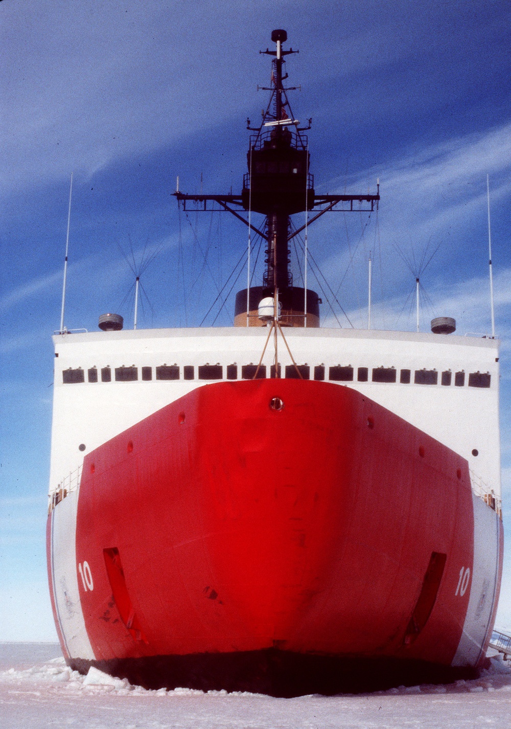 CGC POLAR STAR (WAGB 10)