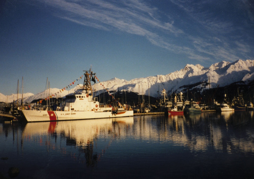 COAST GUARD CUTTER MUSTANG (WPB 1310)