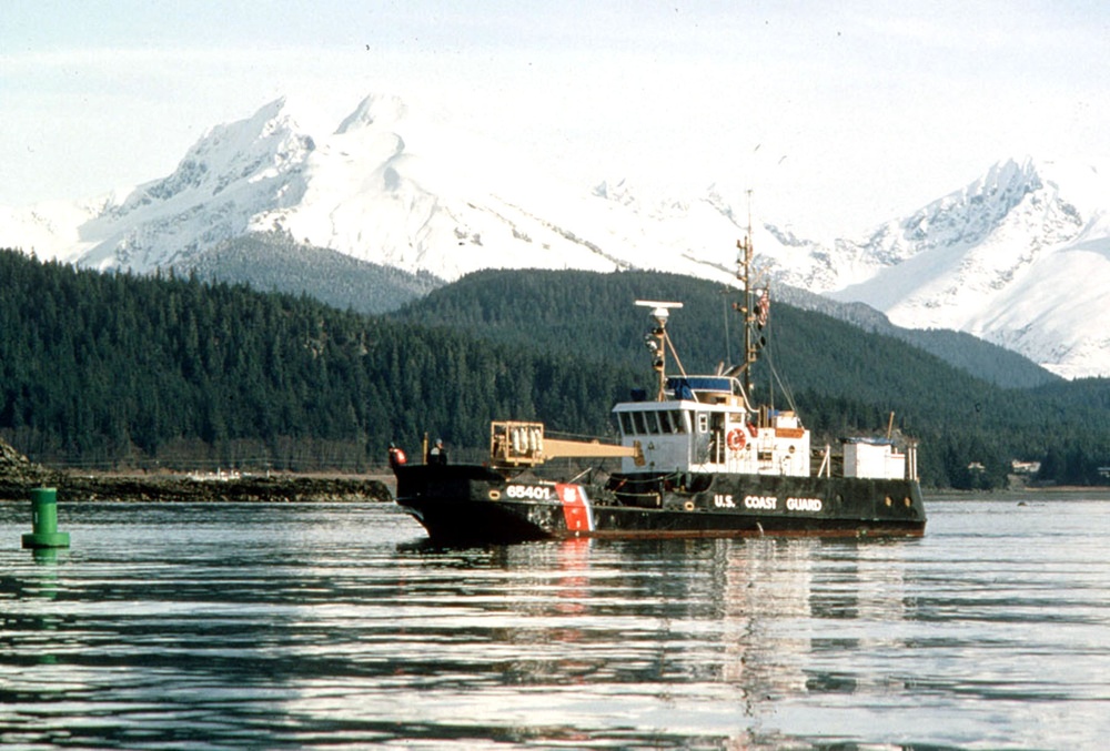 Dvids Images Coast Guard Cutter Elderberry Wlic 65401