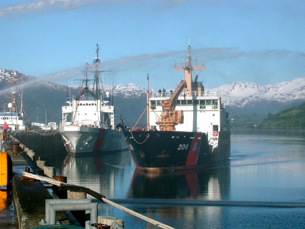 CGC SPAR ARRIVES KODIAK