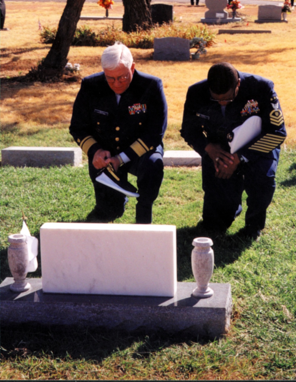 GRAVESITE OF SA WILLIAM FLORES