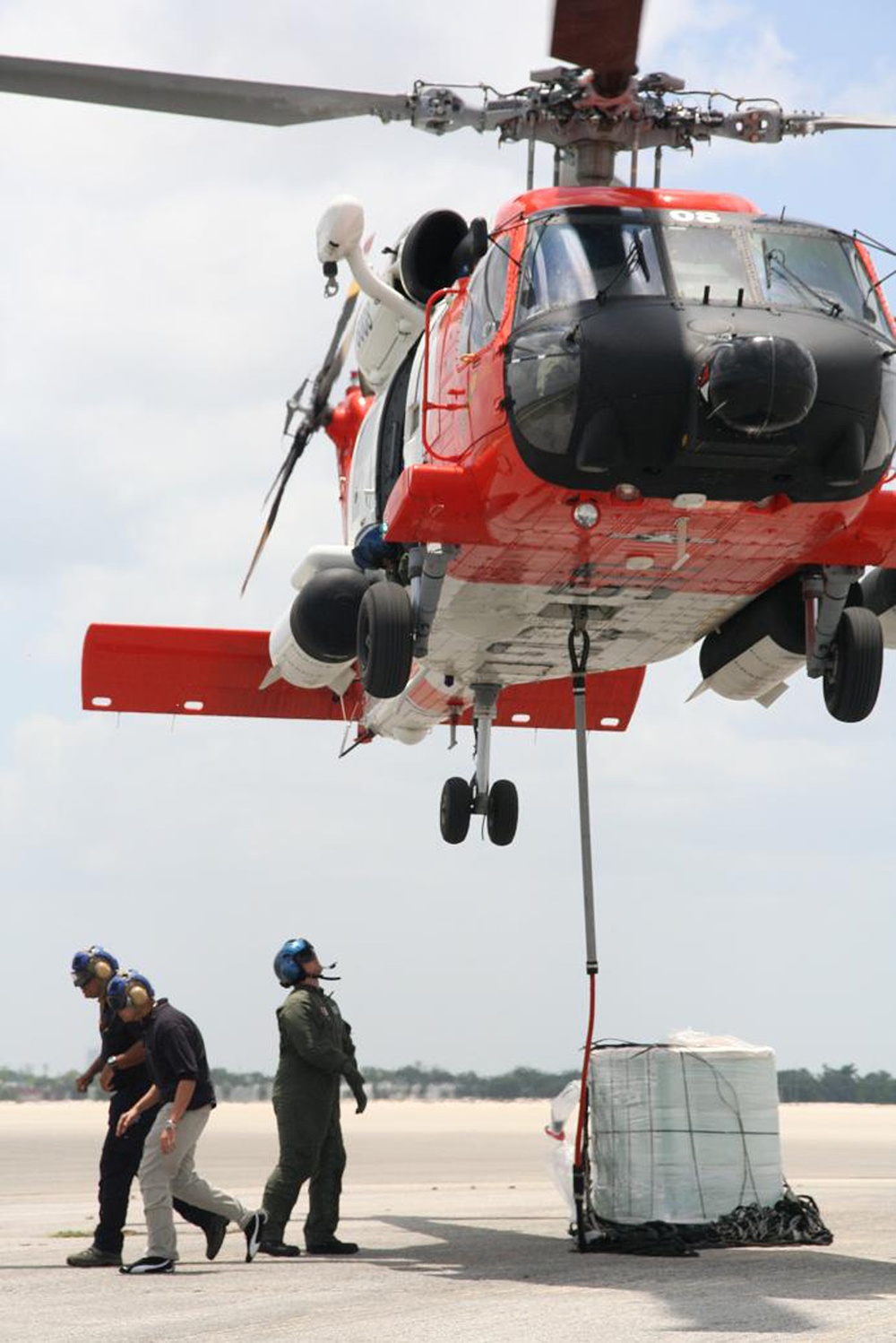 COAST GUARD HELICOPTER HOIST