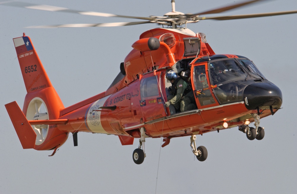 HH 65 DOLPHIN HELICOPTER