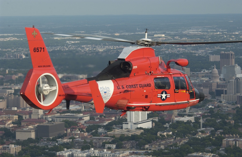 HH 65 DOLPHIN HELICOPTER