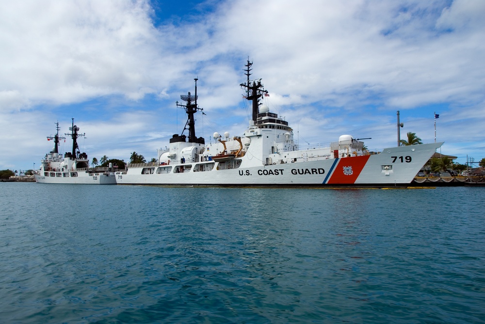 Boutwell Makes Stops in Honolulu