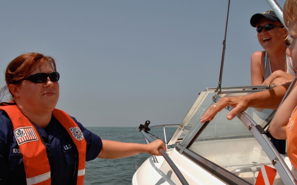 Cochito Crew Conducts Recreational Vessel Boardings