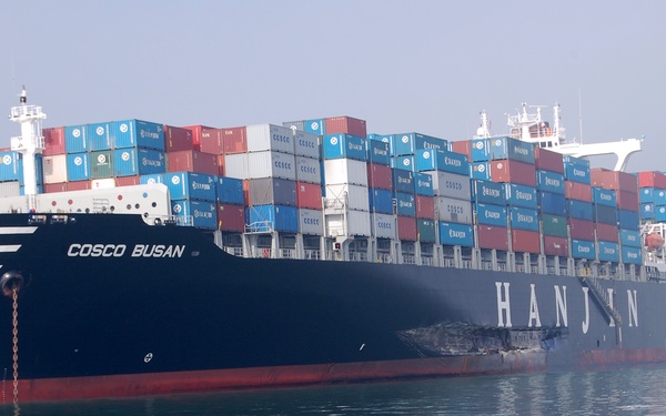 M/V Cosco Busan Allides With San Francisco Bay Bridge