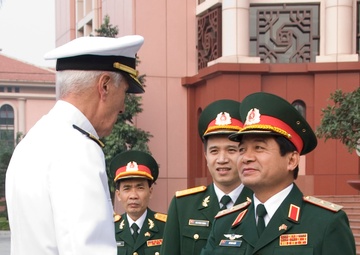 Adm. Locklear visits Hanoi