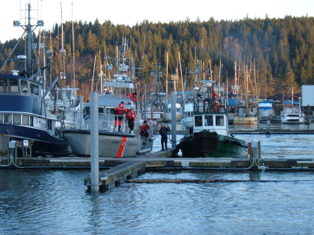 Coast Guard Station Quillayute River assists tugboat - For Release