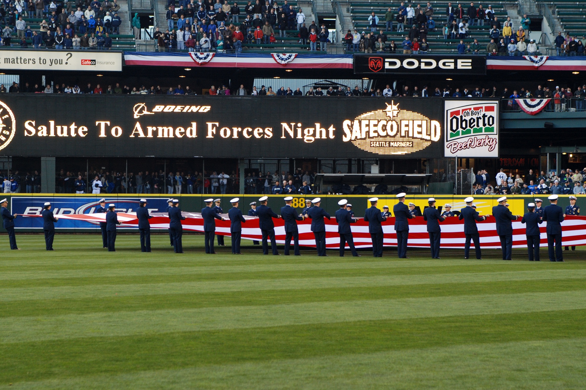 DVIDS - Images - Seattle Mariners Salute the Armed Forces Night