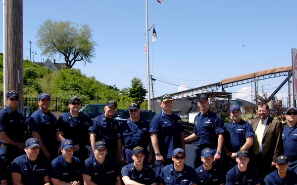 Adm. Allen with Station Ashtabula crew