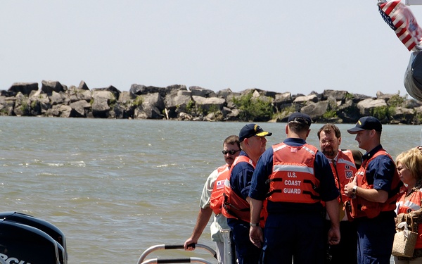 Adm. Allen onboard 33-foot SPC-LE boat near Ashtabula