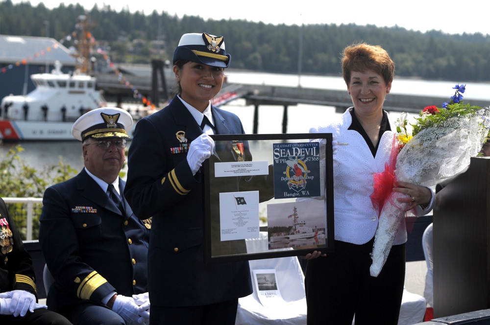 Sea Devil Commissioning Gifts