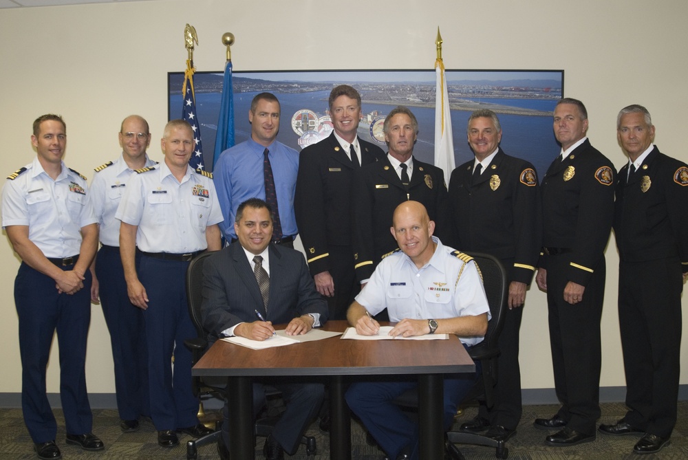 Coast Guard and Los Angeles County Fire Department/Life Guard Sign Memorandum of Understanding