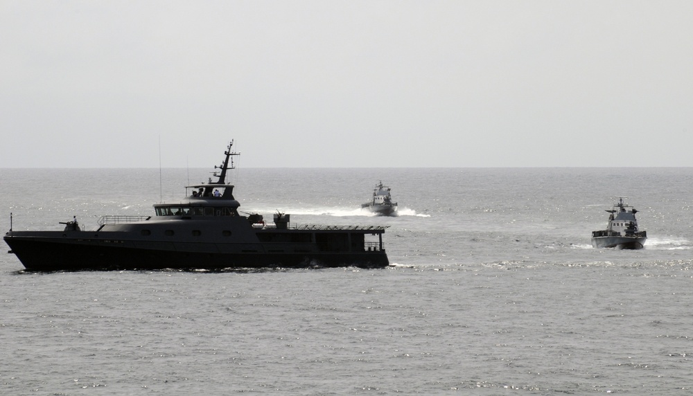 Equatorial Guinean Navy patrol boat Estuario de Muni