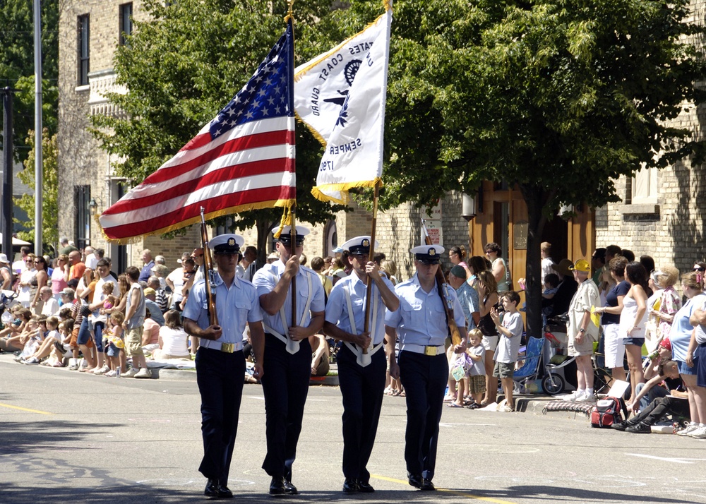 COLOR GUARD FROM SECTOR FIELD OFFICE GRAND HAVEN IN PARADE