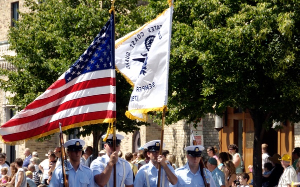 COLOR GUARD FROM SECTOR FIELD OFFICE GRAND HAVEN IN PARADE