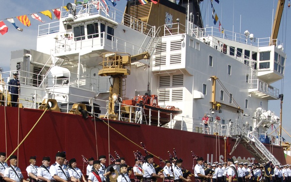 AUXILIARY MEMORIAL SERVICE FOR GRAND HAVEN COAST GUARD FESTIVAL