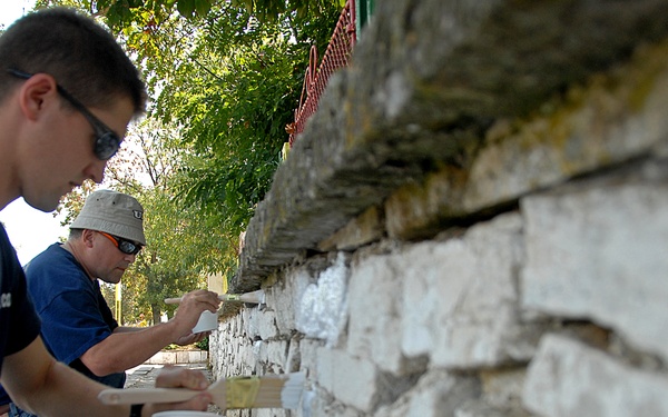 Painting a retention wall