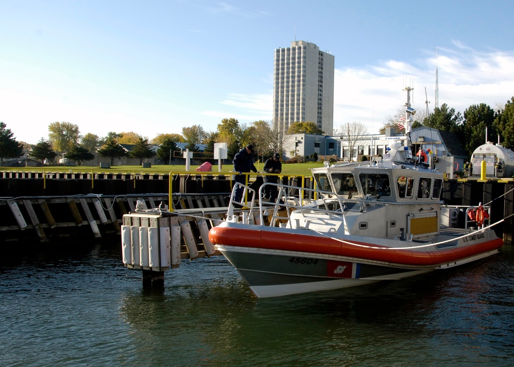Coast Guard Station Milwaukee with 45-foot RBM