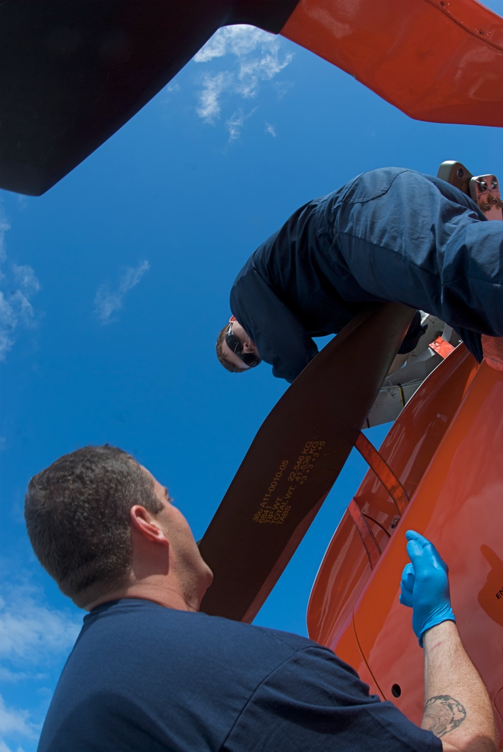 Preparing helicopter for operation