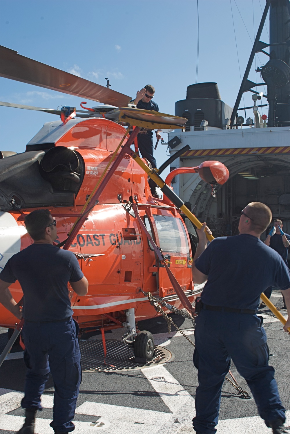 Preparing helicopter for operation