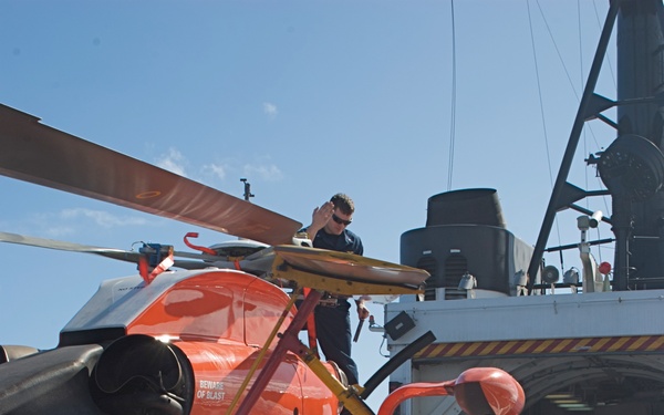 Preparing helicopter for operation