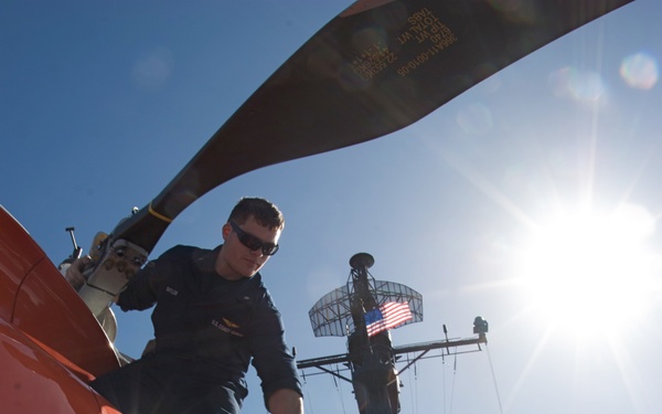 Preparing helicopter for operation