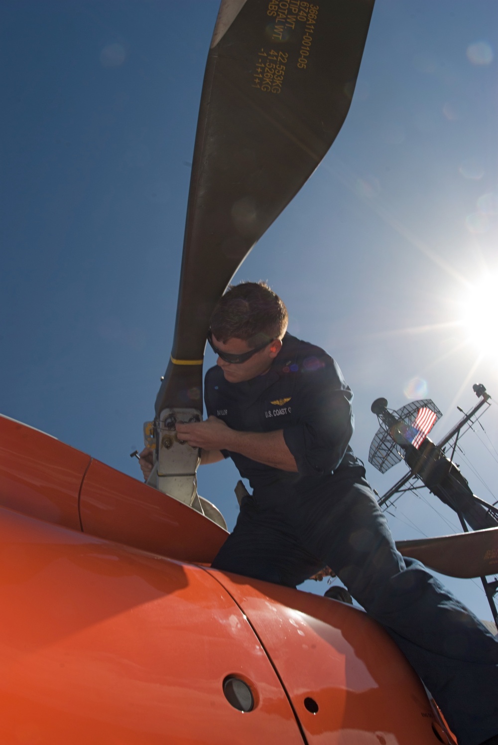 Preparing helicopter for operation