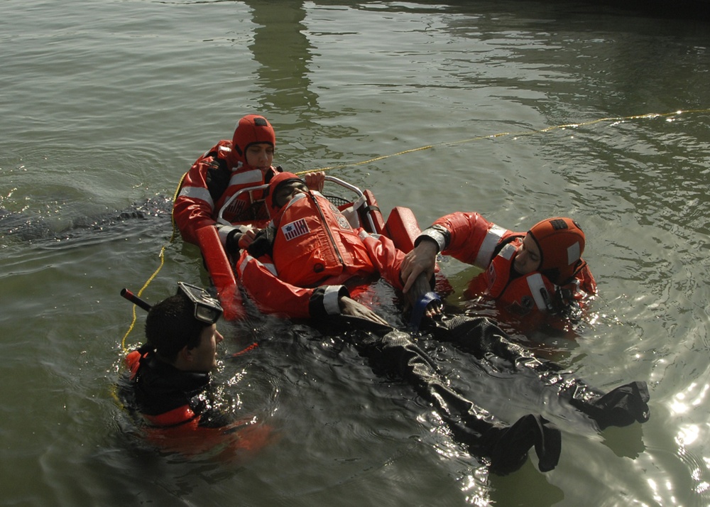 Surface rescue swimmer training