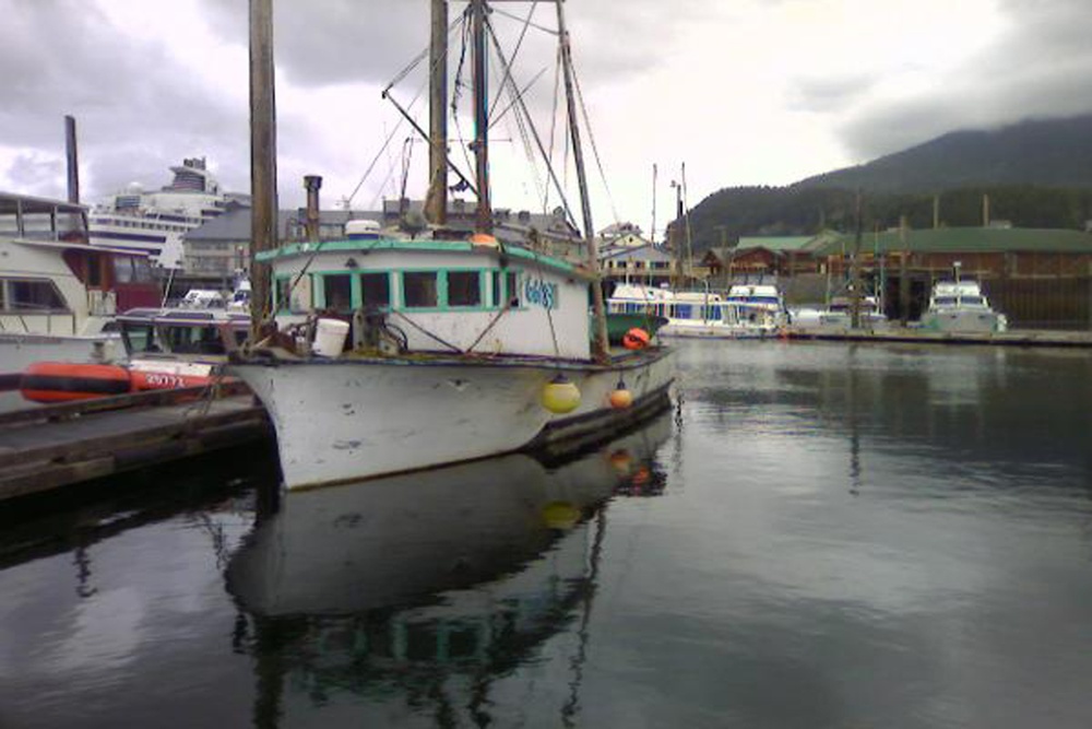 Sleep Bandit remains moored at Tomas Basin