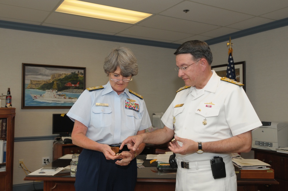 Colombian Naval Forces Commander meets with Vice Commandant