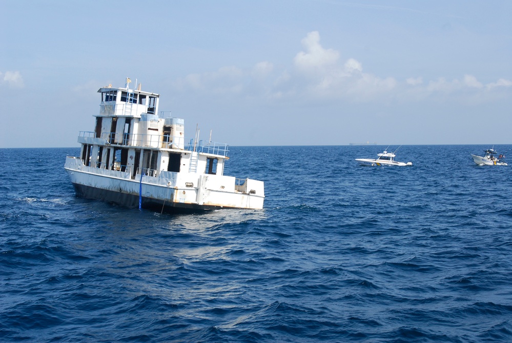 Decommissioned Cutter Spike sunk for artificial reef