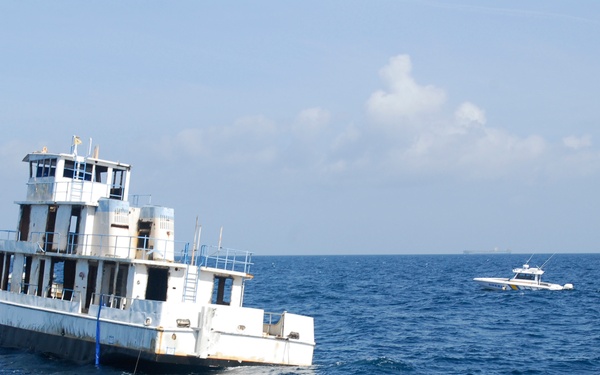 Decommissioned Cutter Spike sunk for artificial reef
