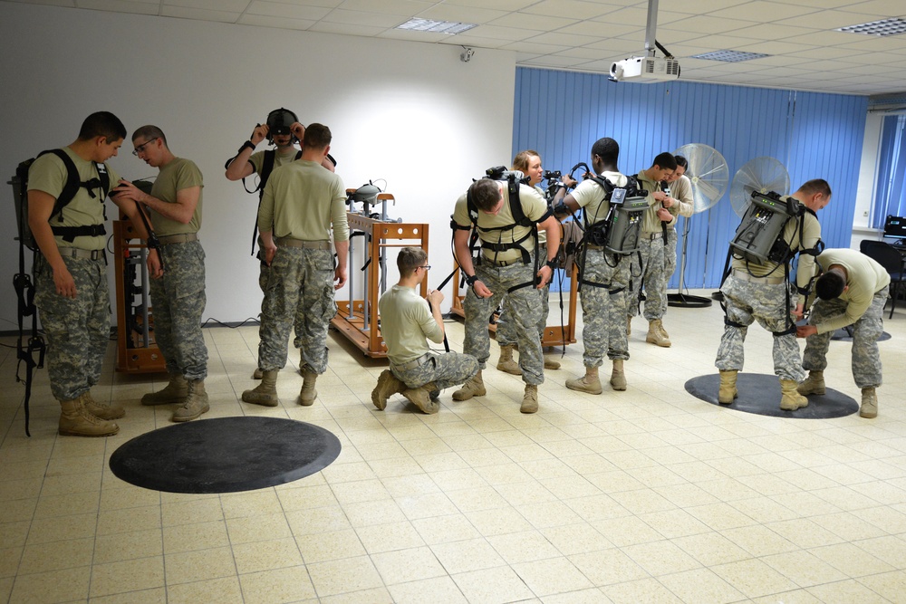 412th Aviation Support Battalion trains at the Dismounted Soldier Training System (DSTS)