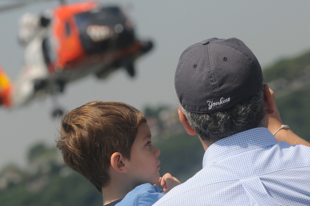 Coast Guard Day search and rescue demonstration